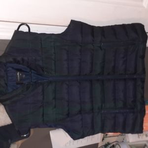 ColeBrook Women's Size Med Puffy Vest. 100% Polyester. Like NEW NEVER WORN!